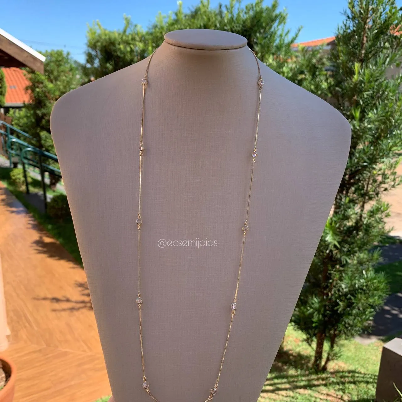 Colar longo com zircônias espaçadas de 5mm- 70cm - banhado  a ouro 18k - coleção love colors