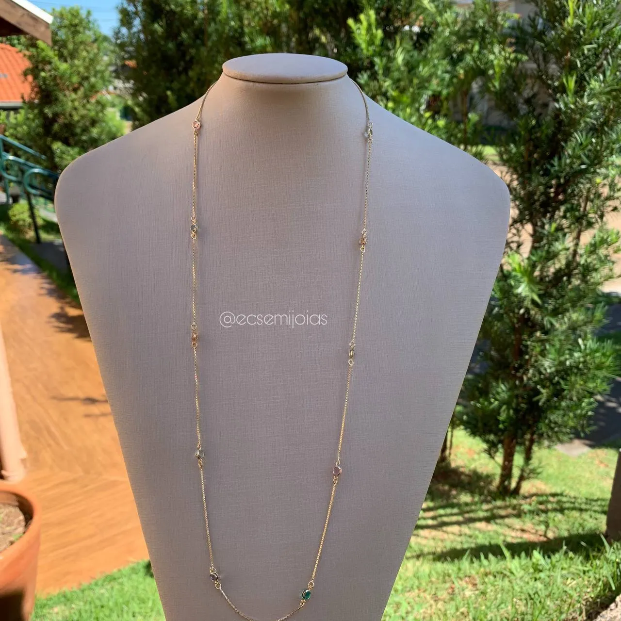 Colar longo com zircônias espaçadas de 5mm- 70cm - banhado  a ouro 18k - coleção love colors