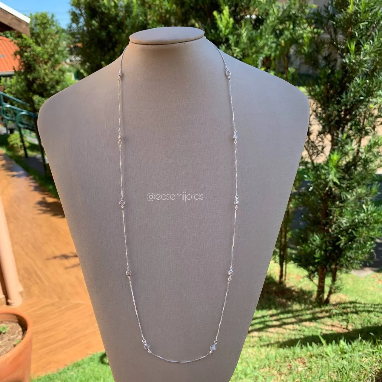 Colar longo com zircônias espaçadas de 5mm- 70cm - banhado  a prata 925 - coleção love colors