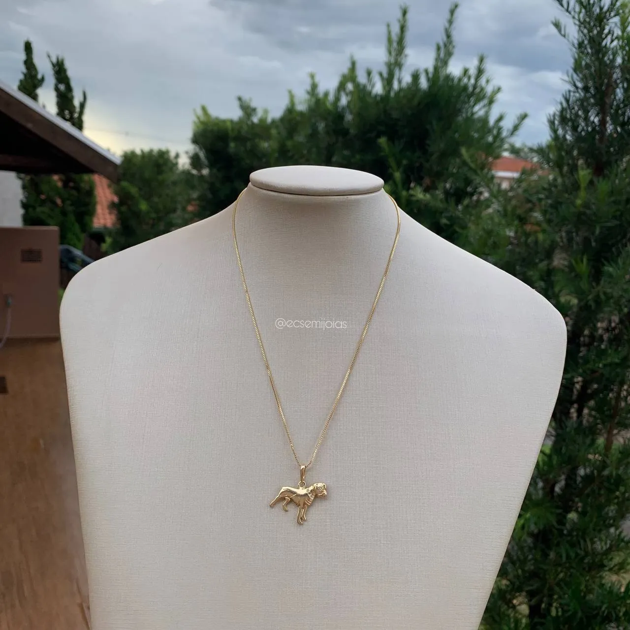 Colar pingente boxer - banhado a ouro 18k
