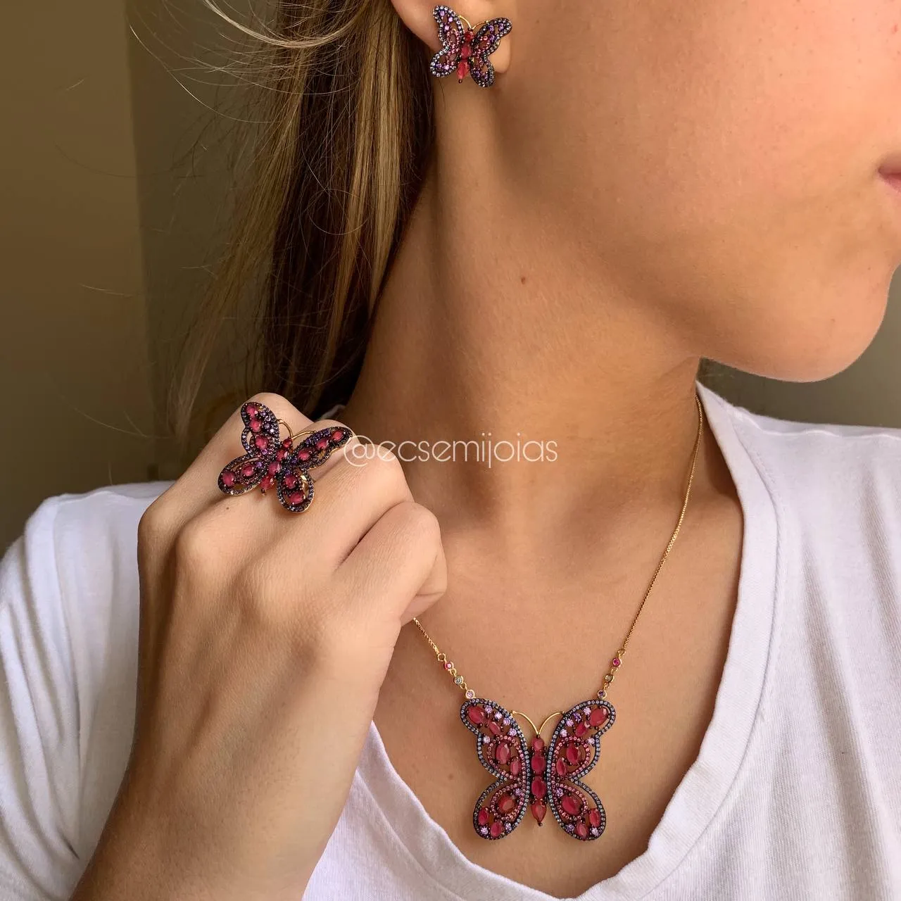 Conjunto brinco, colar e anel de borboleta cravejado - banhado a ouro 18k