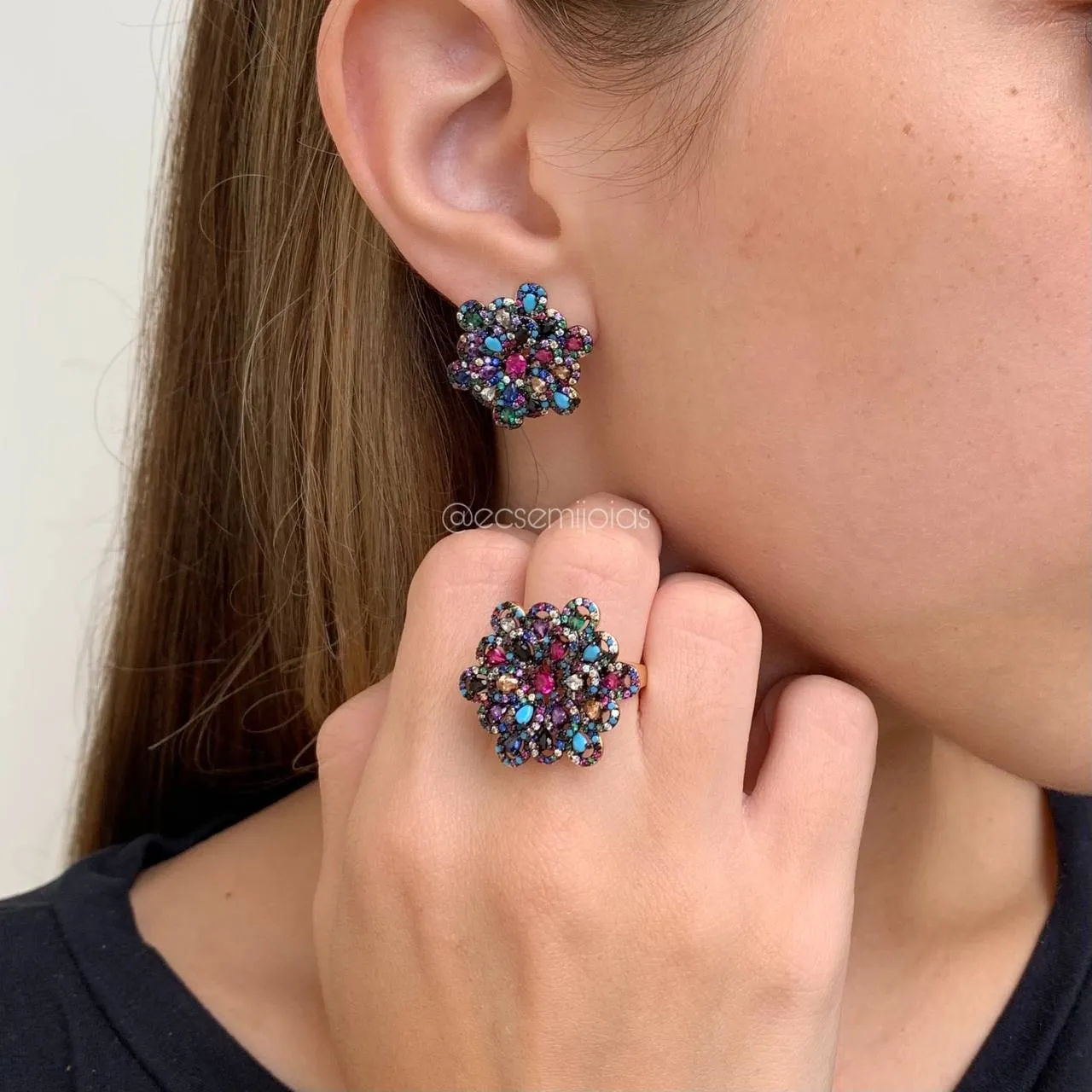Conjunto brinco e anel flor cravejada - banhado a ouro 18k
