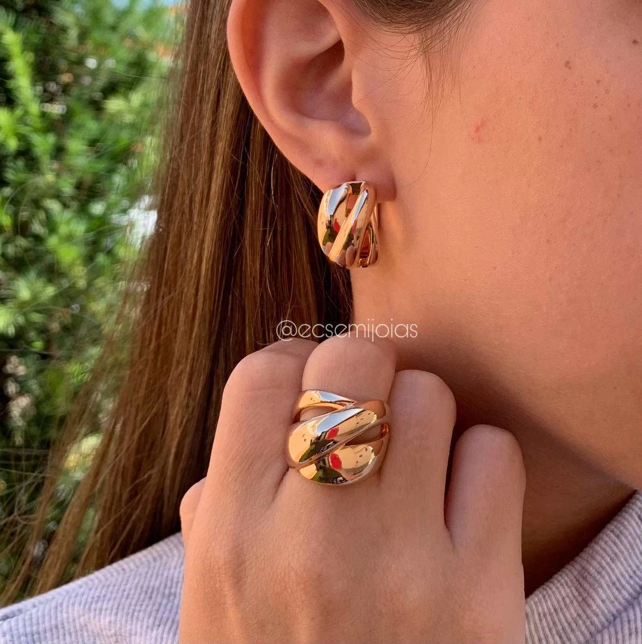 Conjunto brinco e anel ondulado  - banhado a ouro 18k