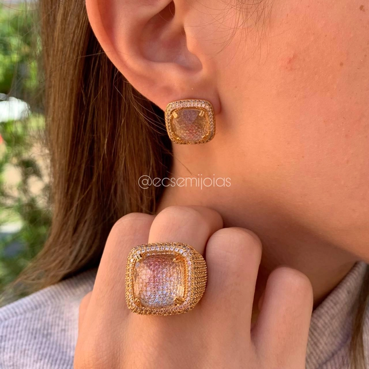 Conjunto brinco e anel quadrado cravejado - banhado a ouro 18k