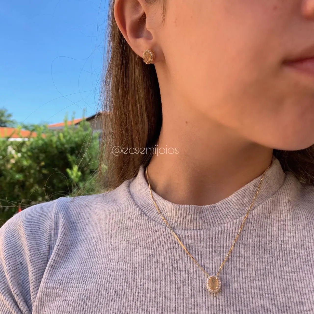 Conjunto de brinco e colar pedra oval cravejada em volta - banhado a ouro 18k- coleção love colors