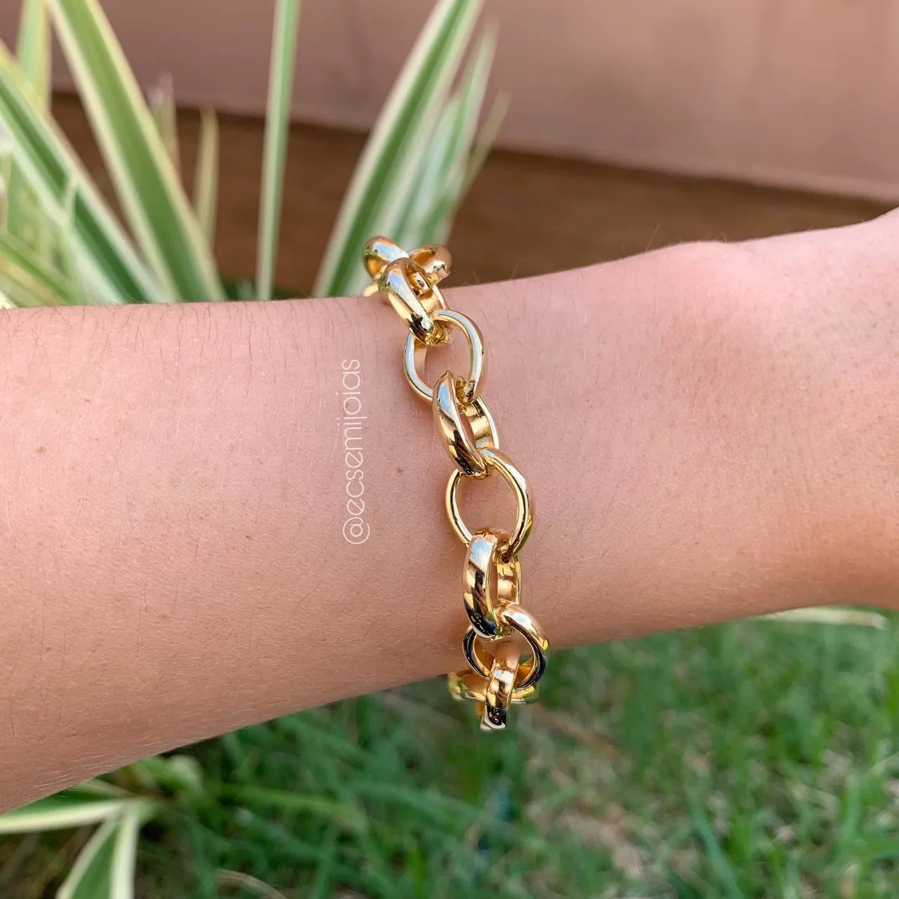 Pulseira de elos lisos espessura de 3mm fecho boia -  banhado a ouro 18k