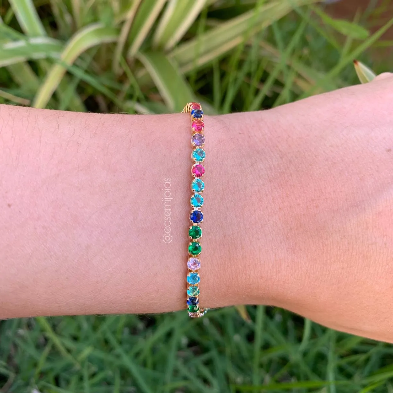 Pulseira riviera com pedra redonda - banhado a ouro 18k  -18 cm - coleção love colors