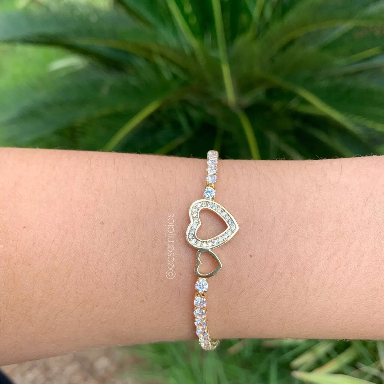 Pulseira shambala riviera com dois corações - banhado a ouro 18k