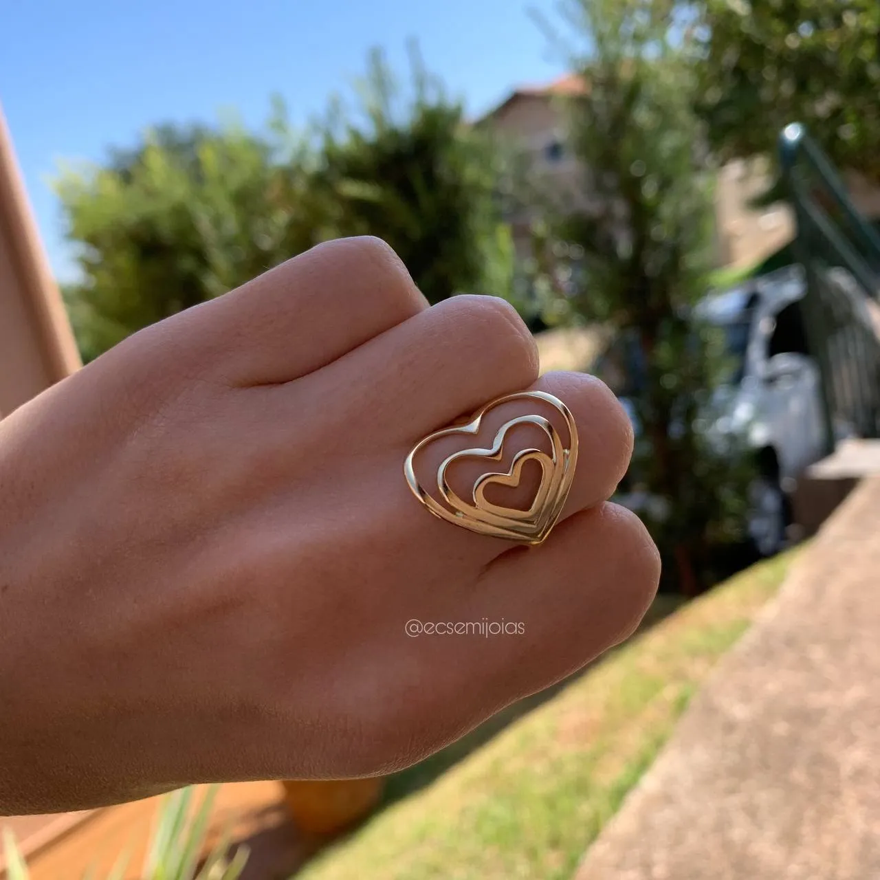 Anel 3 corações de lado - banhado a ouro 18k