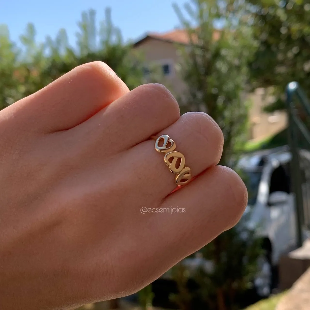 Anel liso com três corações - banhado a ouro 18k