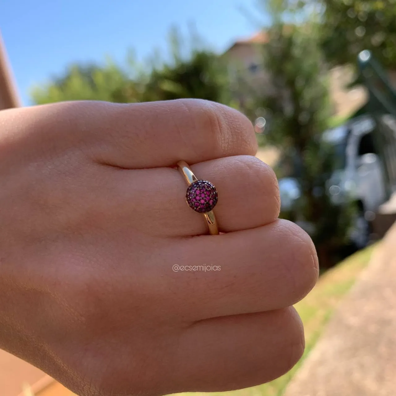 Anel solitário com bolinha cravejada de zircônia - banhado a ouro 18k