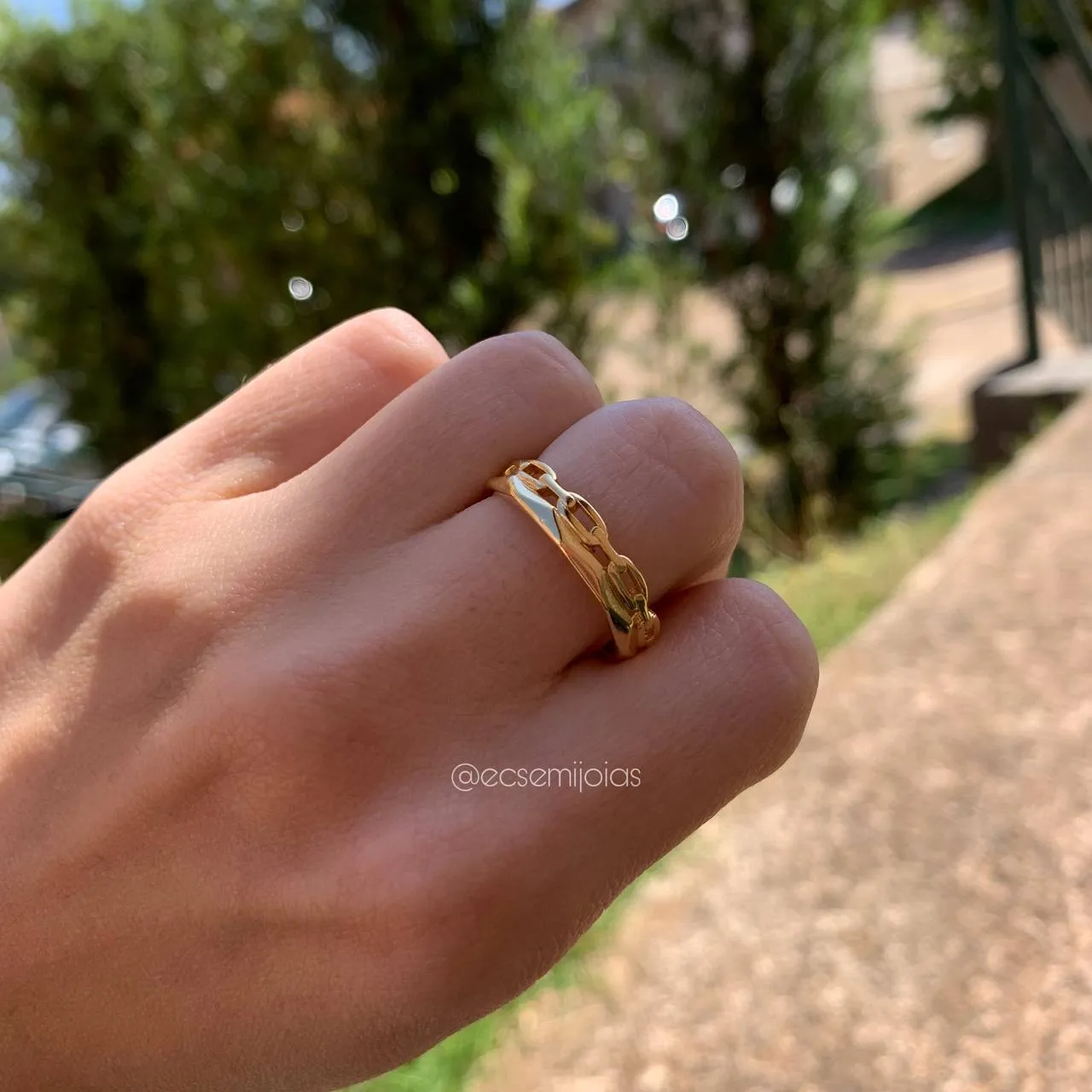Anel trabalhado e corrente - banhado a ouro 18k
