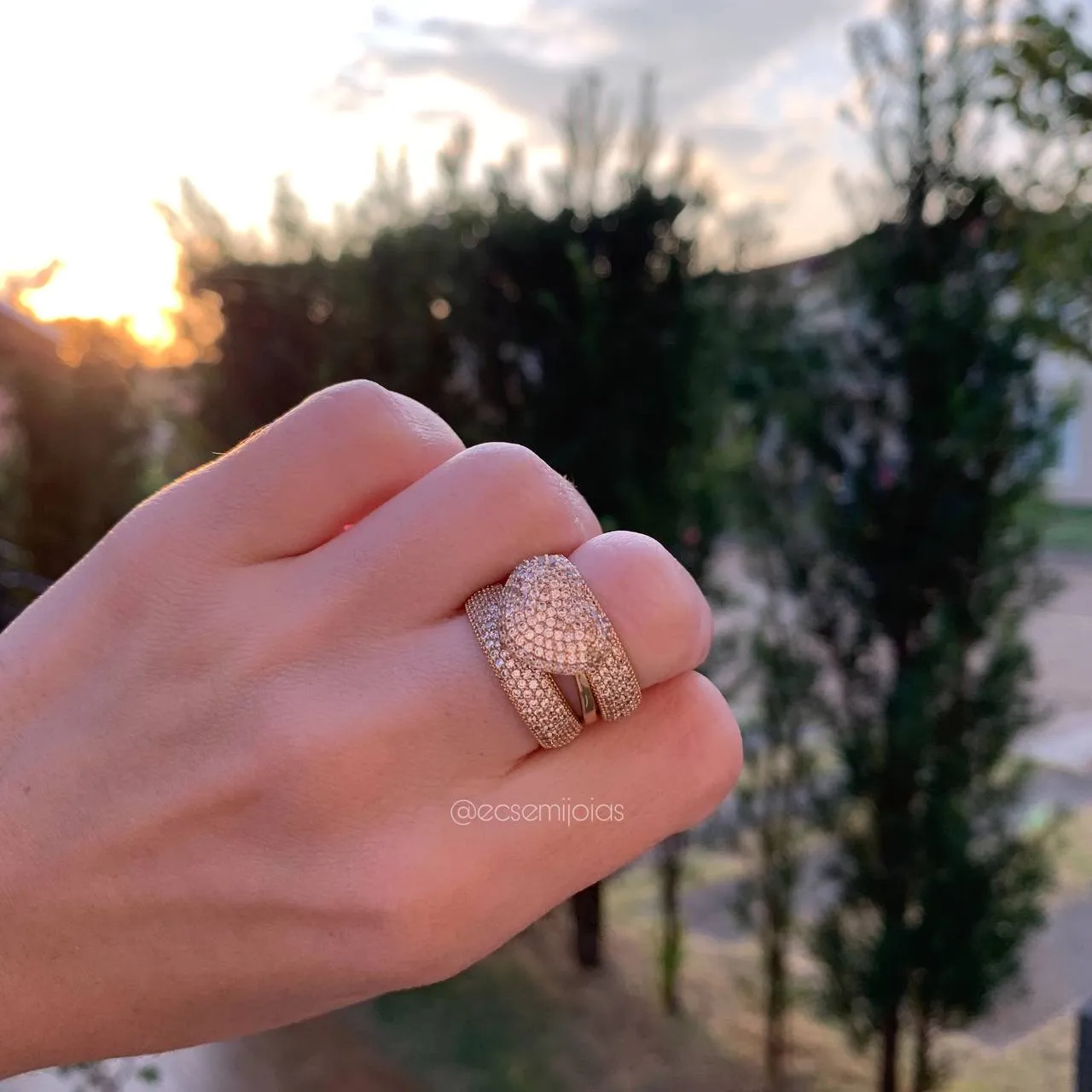 Anel trio cravejado com coração - banhado a ouro 18k