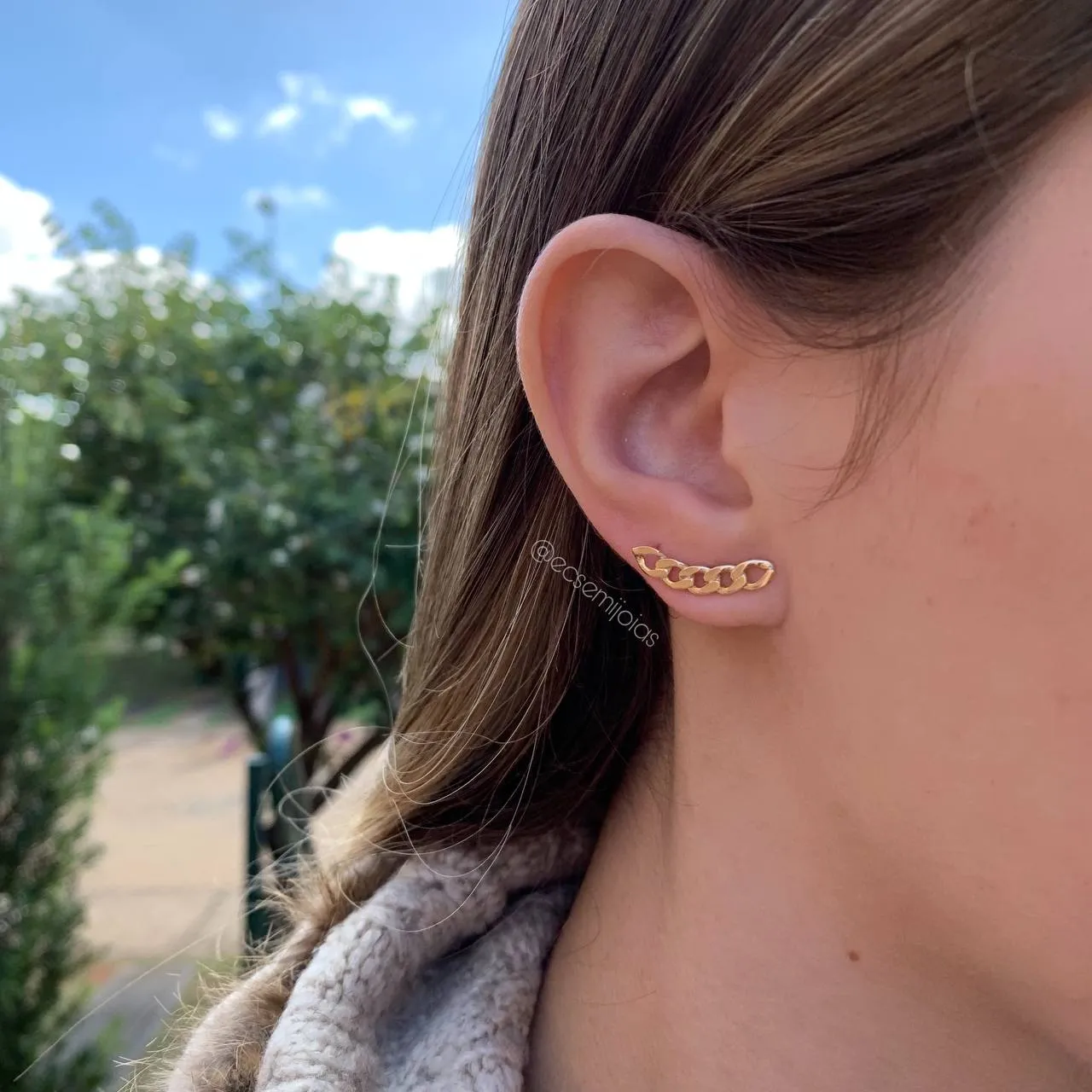 Brinco 5 elos - banhado a ouro 18k