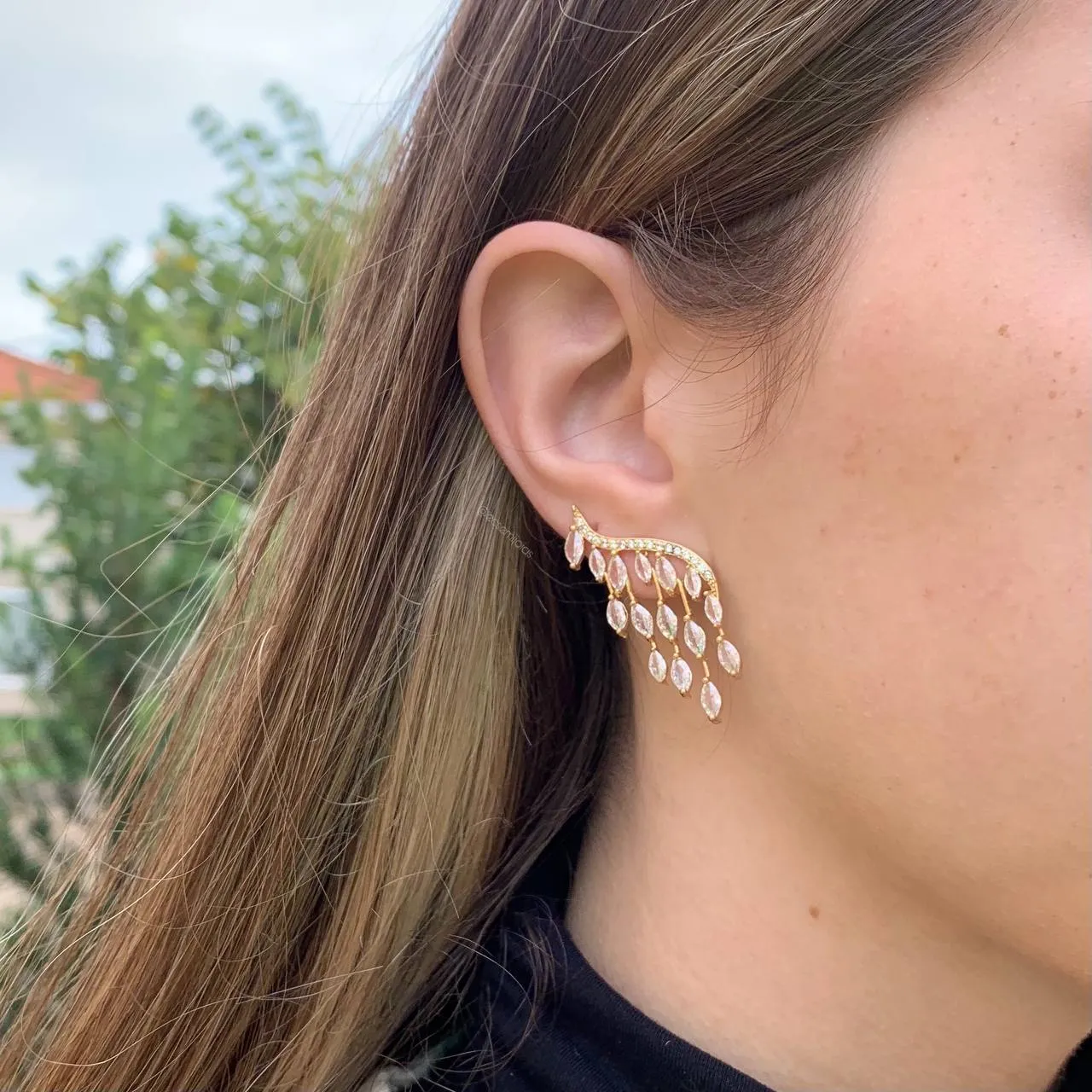 Brinco com navetes - banhado a ouro 18k