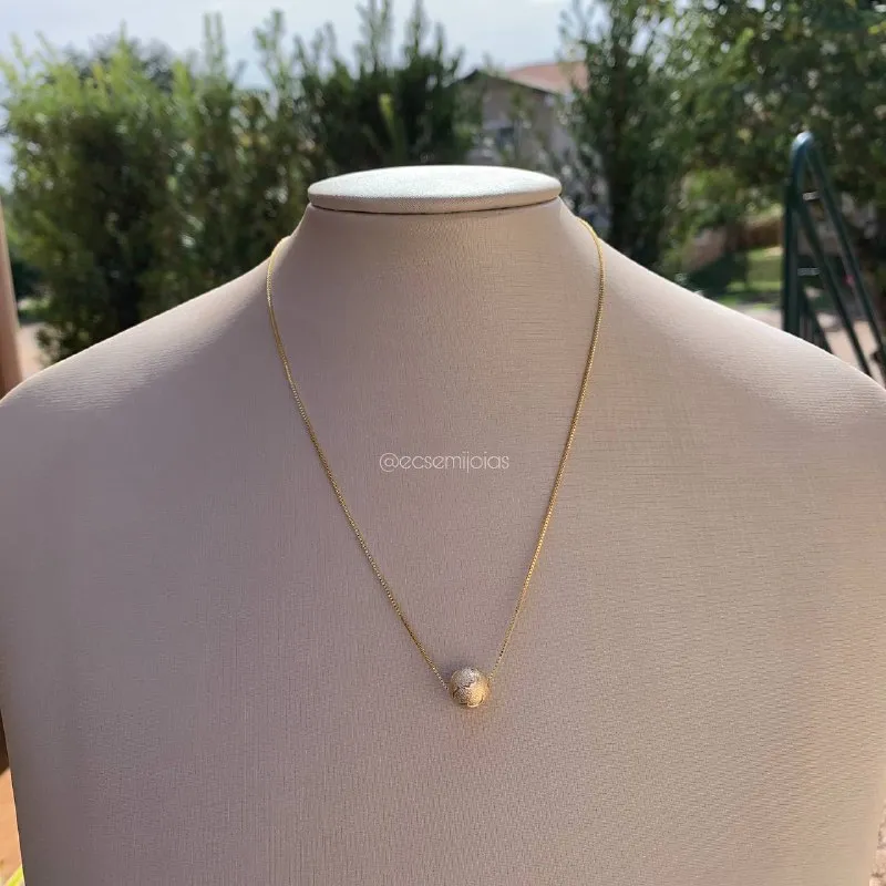 Colar bola única 8 mm trabalhada - 45 cm - banhado a ouro 18k