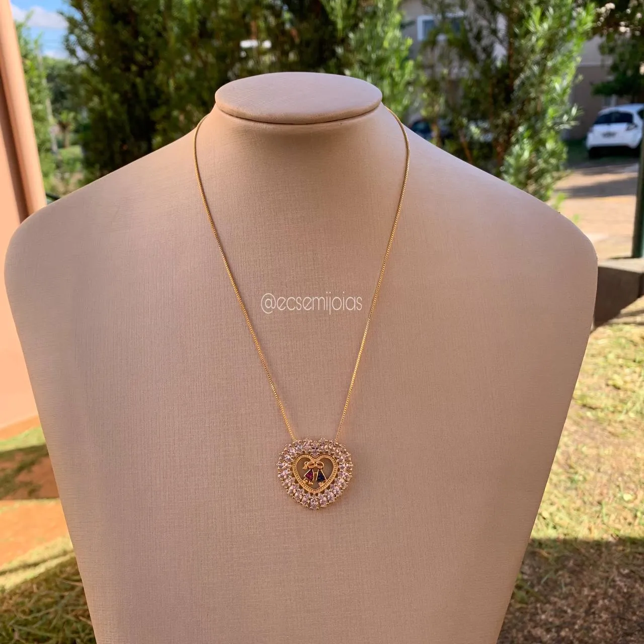Colar coração cravejada de navete com casal - 45 cm - banhado a ouro 18k