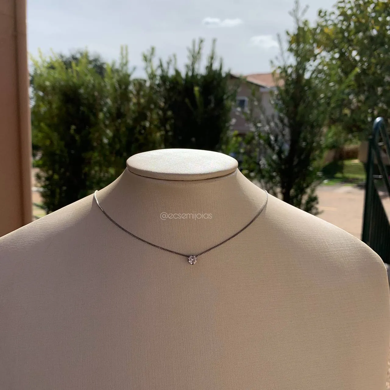 Colar ponto de luz pequeno- 45 cm - banhado a ródio negro