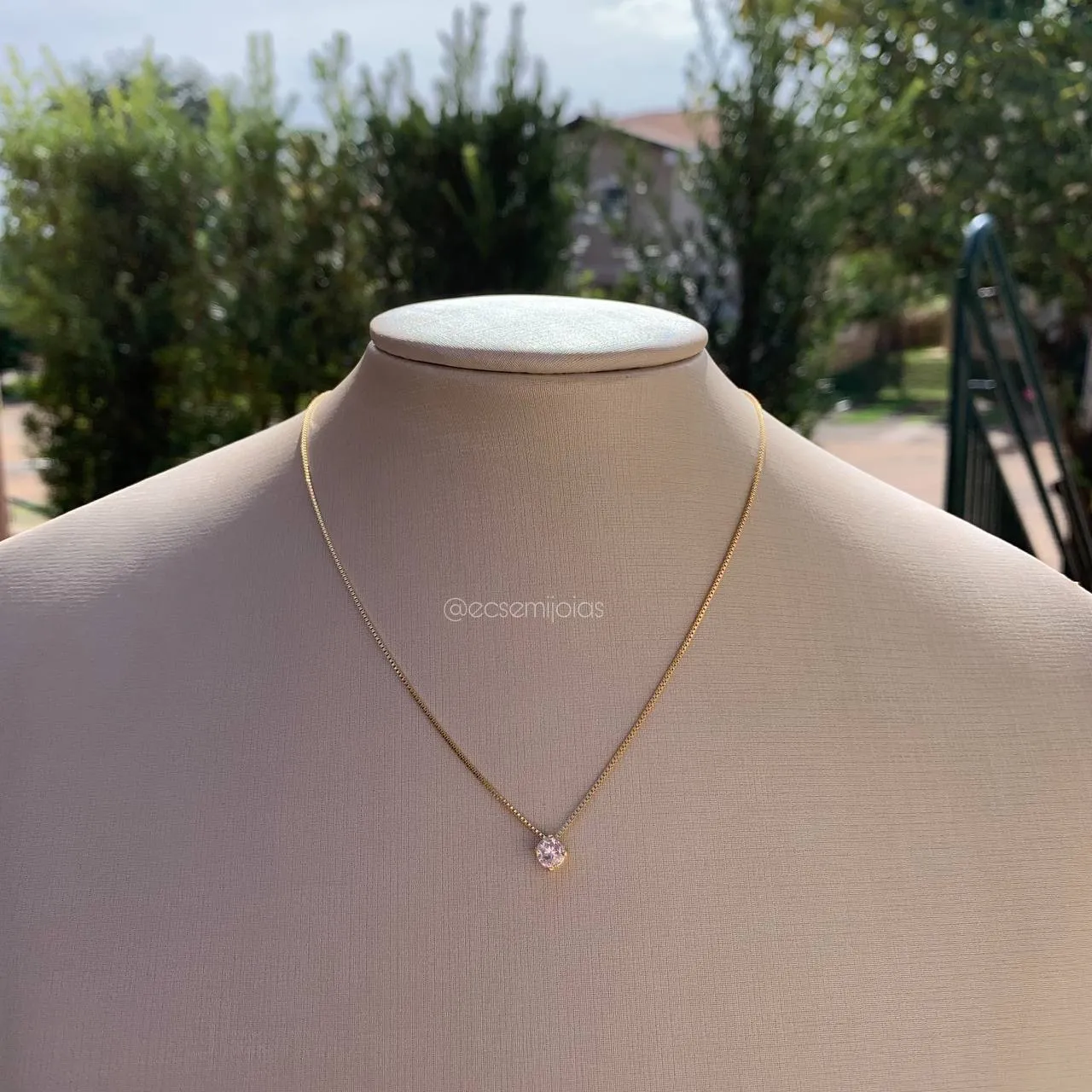 Colar ponto de luz redondo 4 garras - 45 cm - banhado a ouro 18k