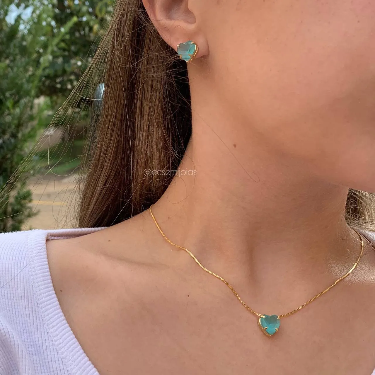 Conjunto de brinco e colar coração de cristal com galeria e 4 garras - 45 cm- banhado a ouro 18k
