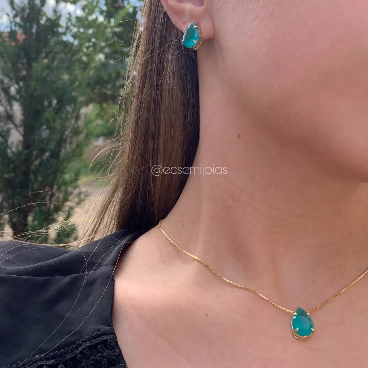 Conjunto de brinco e colar gota de cristal com galeria e 4 garras - 45 cm - banhado a ouro 18k
