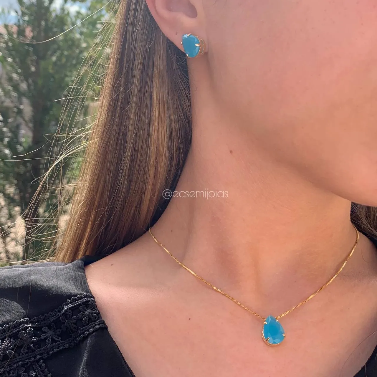 Conjunto de brinco e colar gota de cristal com galeria e 4 garras - 45 cm - banhado a ouro 18k