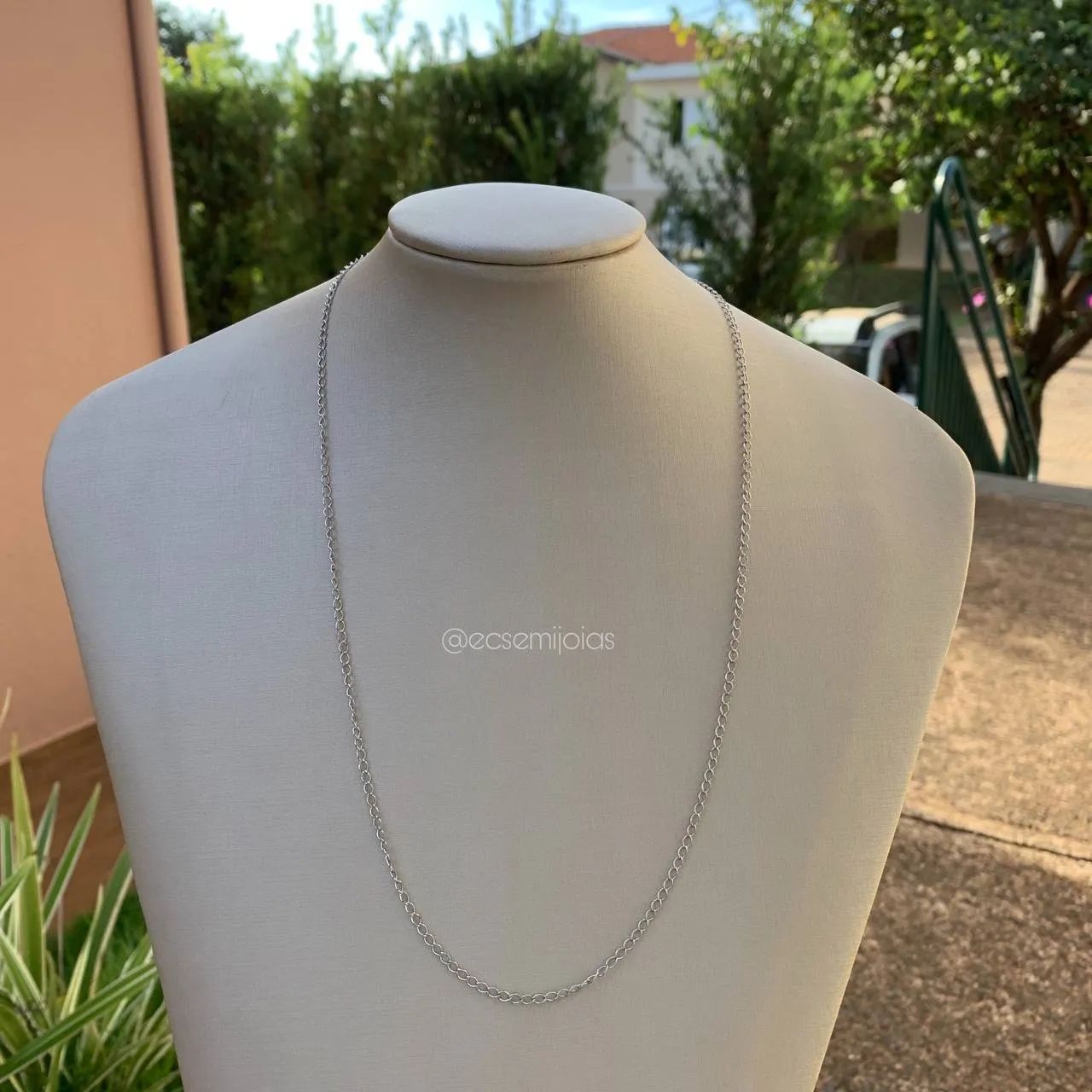 Corrente masculina fina argolada - banhado a ródio branco