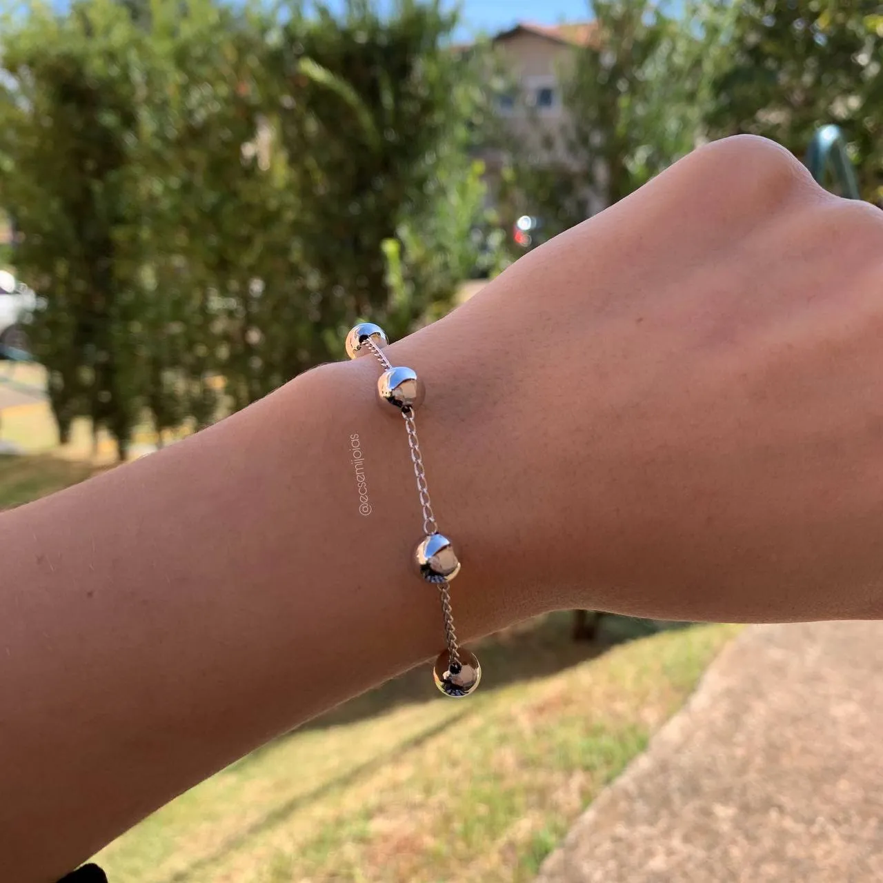 Pulseira 5 bolas de 8 mm corrente portuguesinha - 17 cm + 3 cm de extensor - banhado a ródio branco