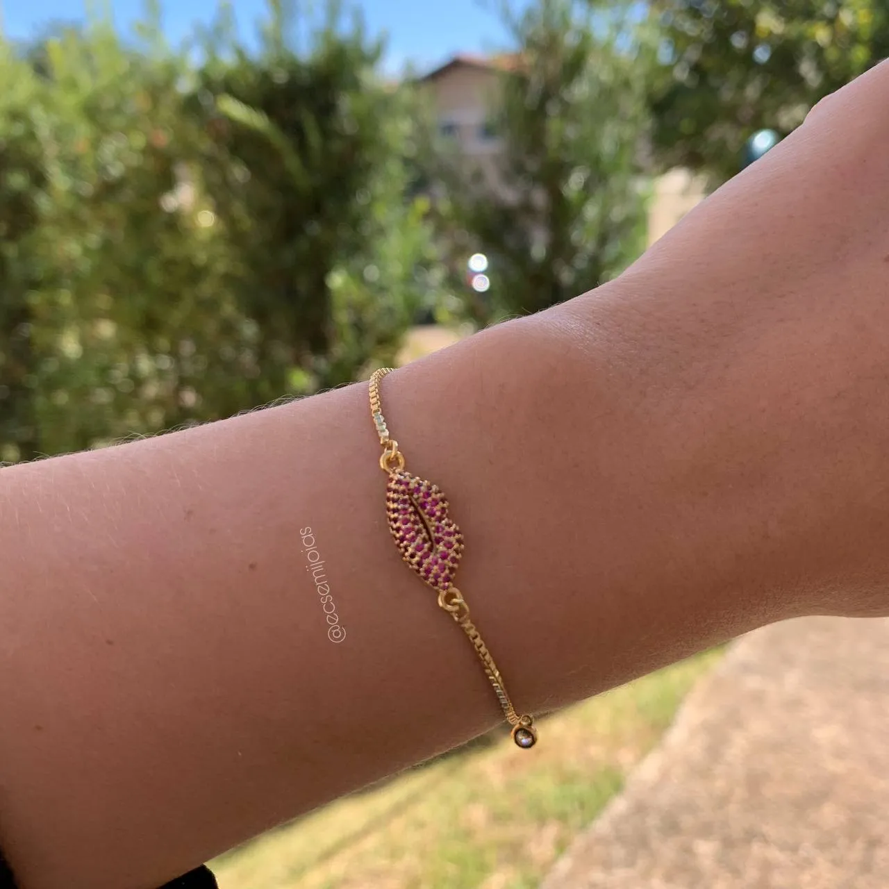 Pulseira shambala boca cravejada - 20 cm - banhado a ouro 18k
