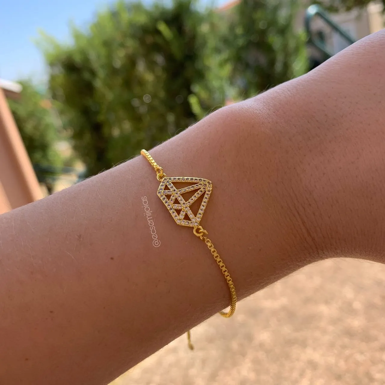 Pulseira shambala diamante cravejado - banhado a ouro 18k
