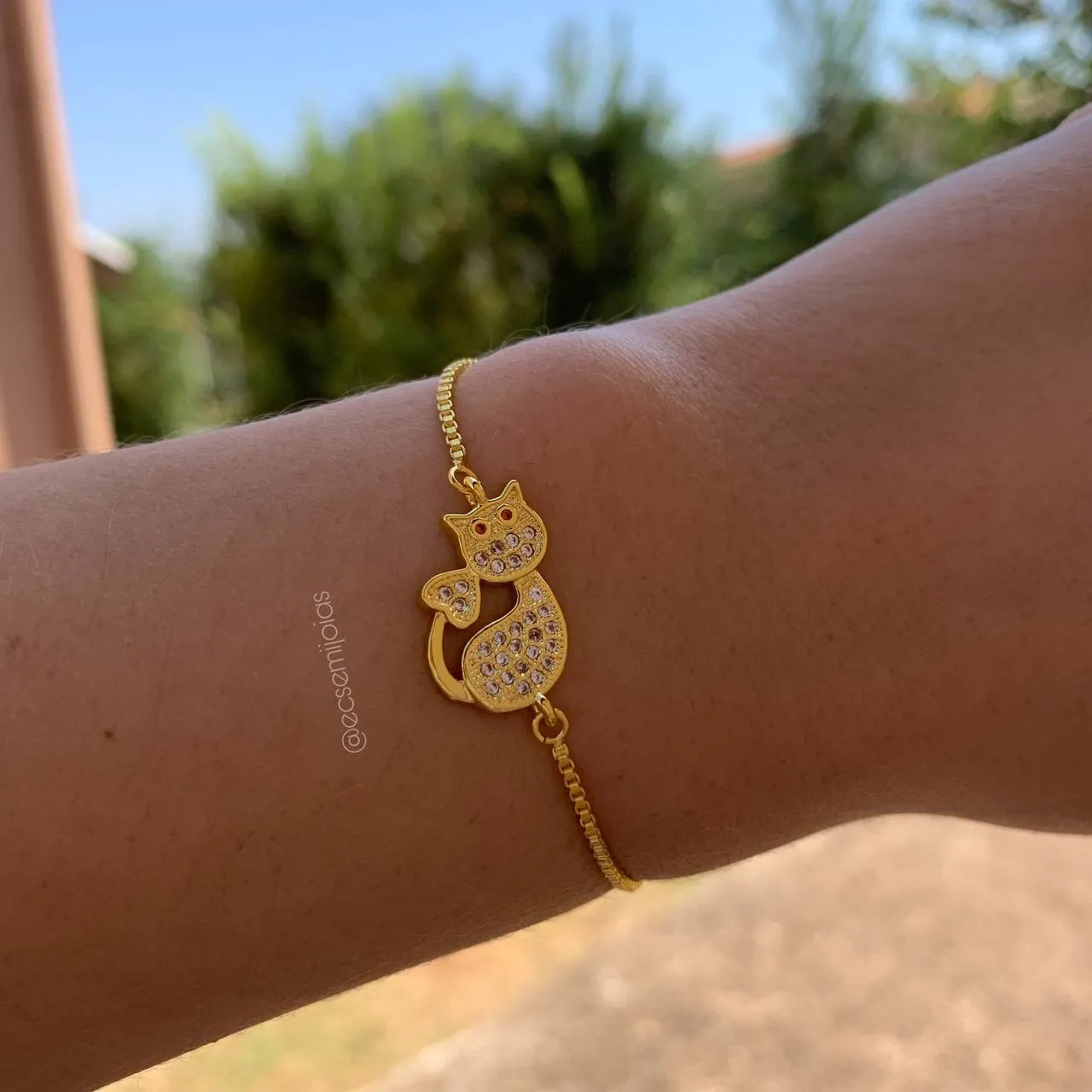 Pulseira shambala gatinho cravejada - banhado a ouro 18k