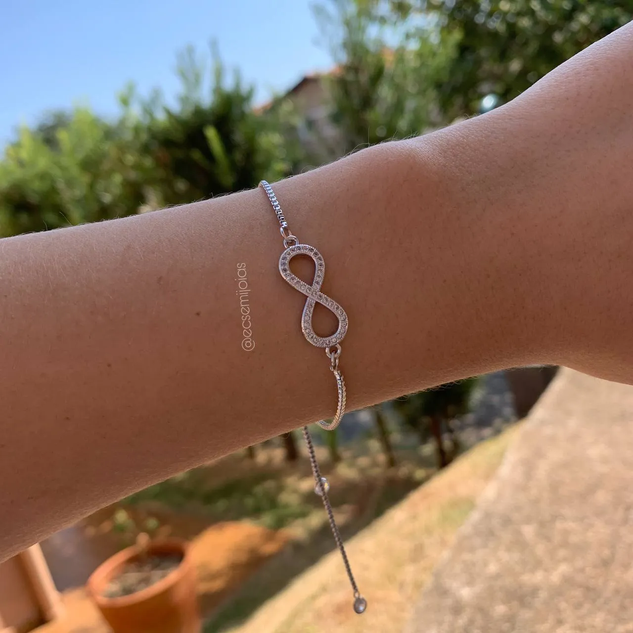 Pulseira shambala  infinito cravejado - banhado a ródio branco