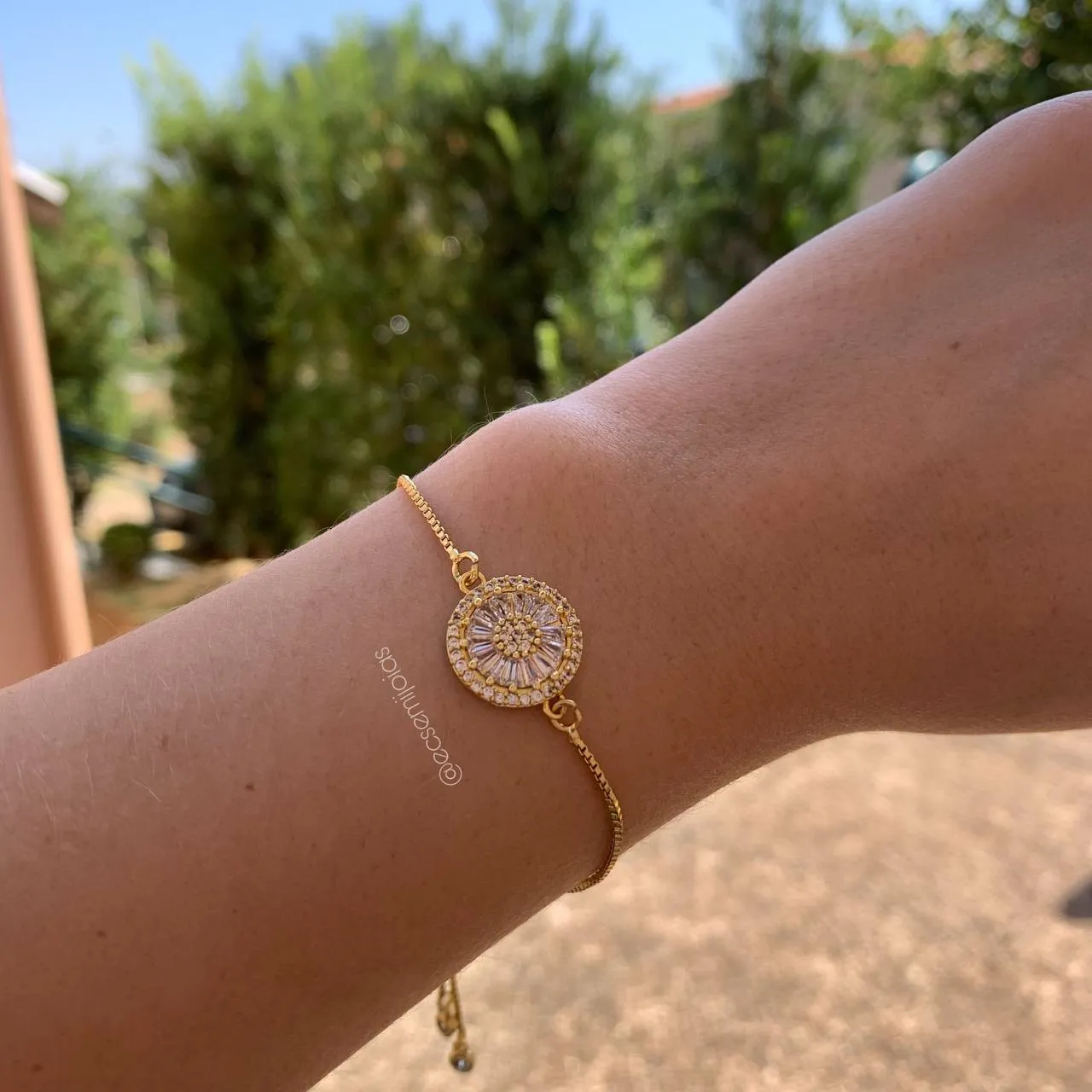 Pulseira shambala pizza cravejada  - banhada a ouro 18k - 20 cm