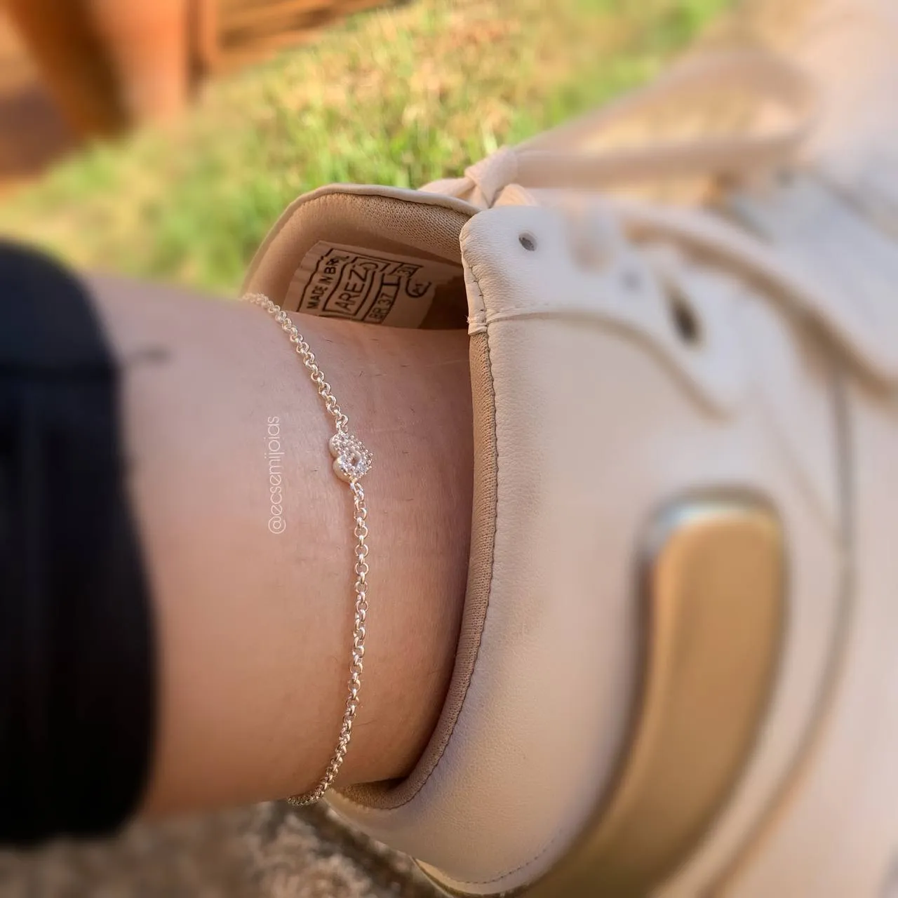 Tornozeleira portugesinha e coração cravejado - 25 + 5 cm de extensor - banhado a prata 925