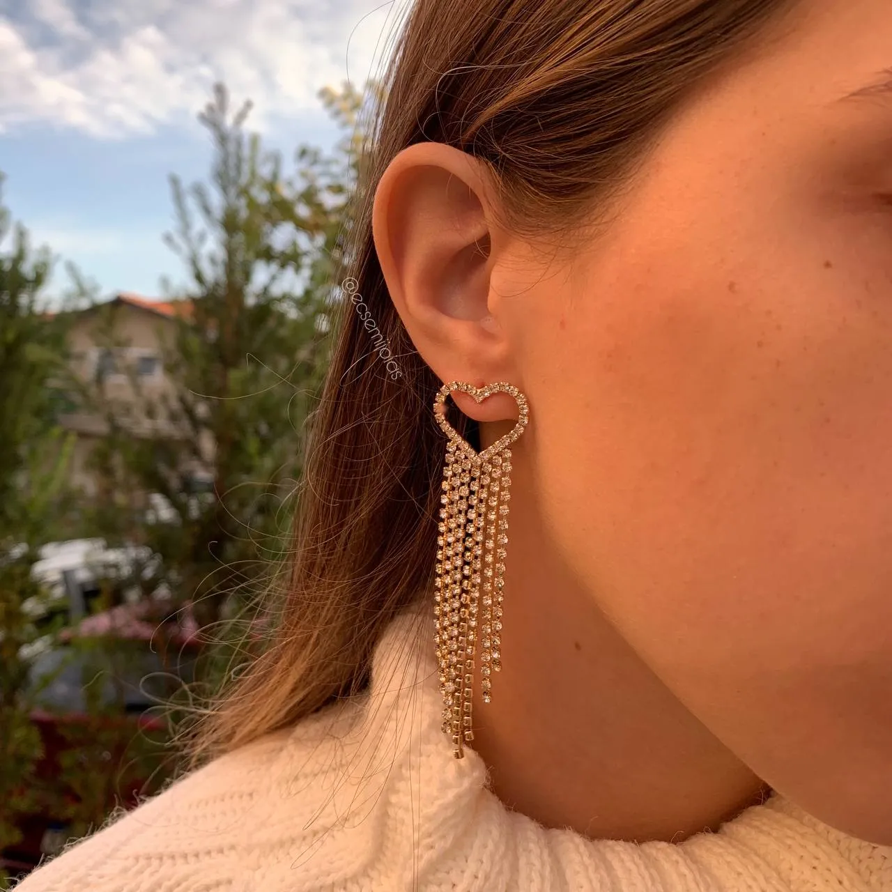 Brinco coração com franja de strass  - banhado a ouro 18k