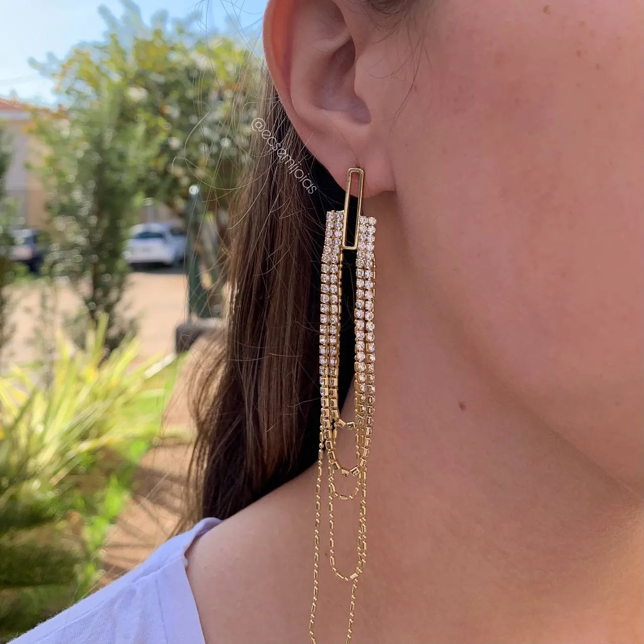 Brinco de franja com correntes e strass - banhado a ouro 18k