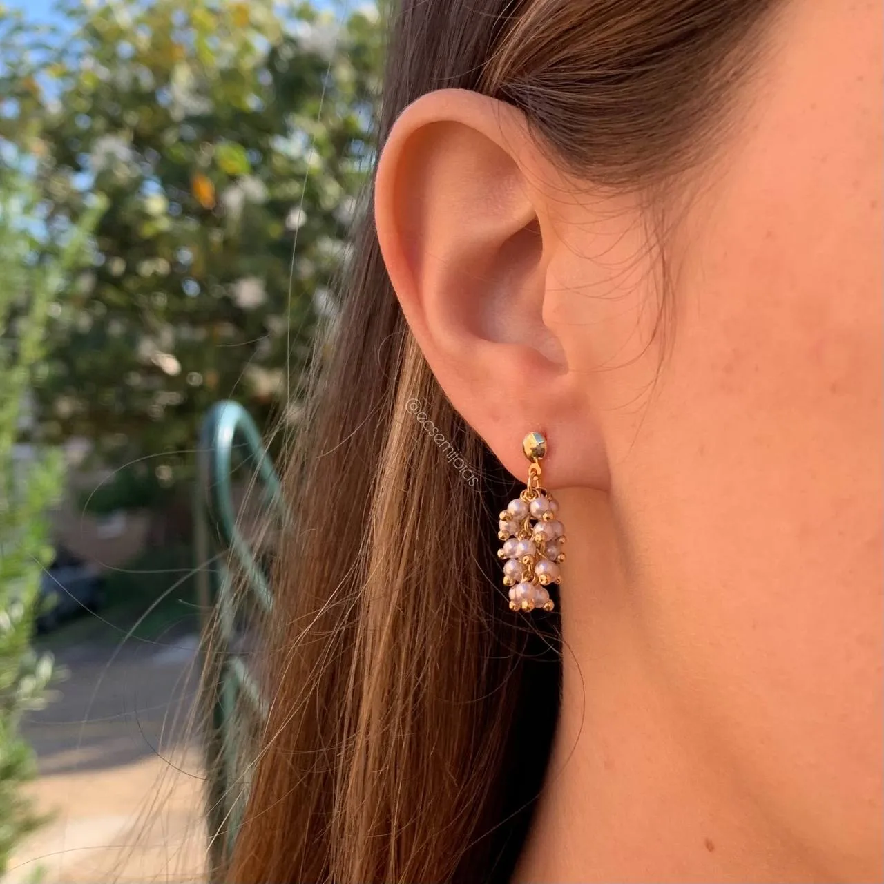 Brinco pérolas penduradas - banhado a ouro 18k