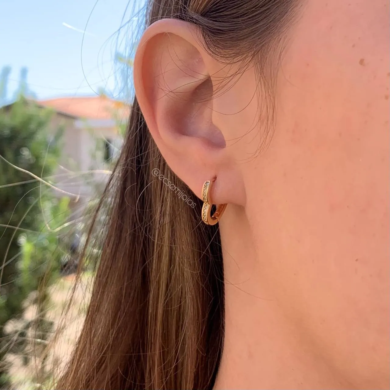 Brinco trio argola coração cravejada grande - banhado a ouro 18k