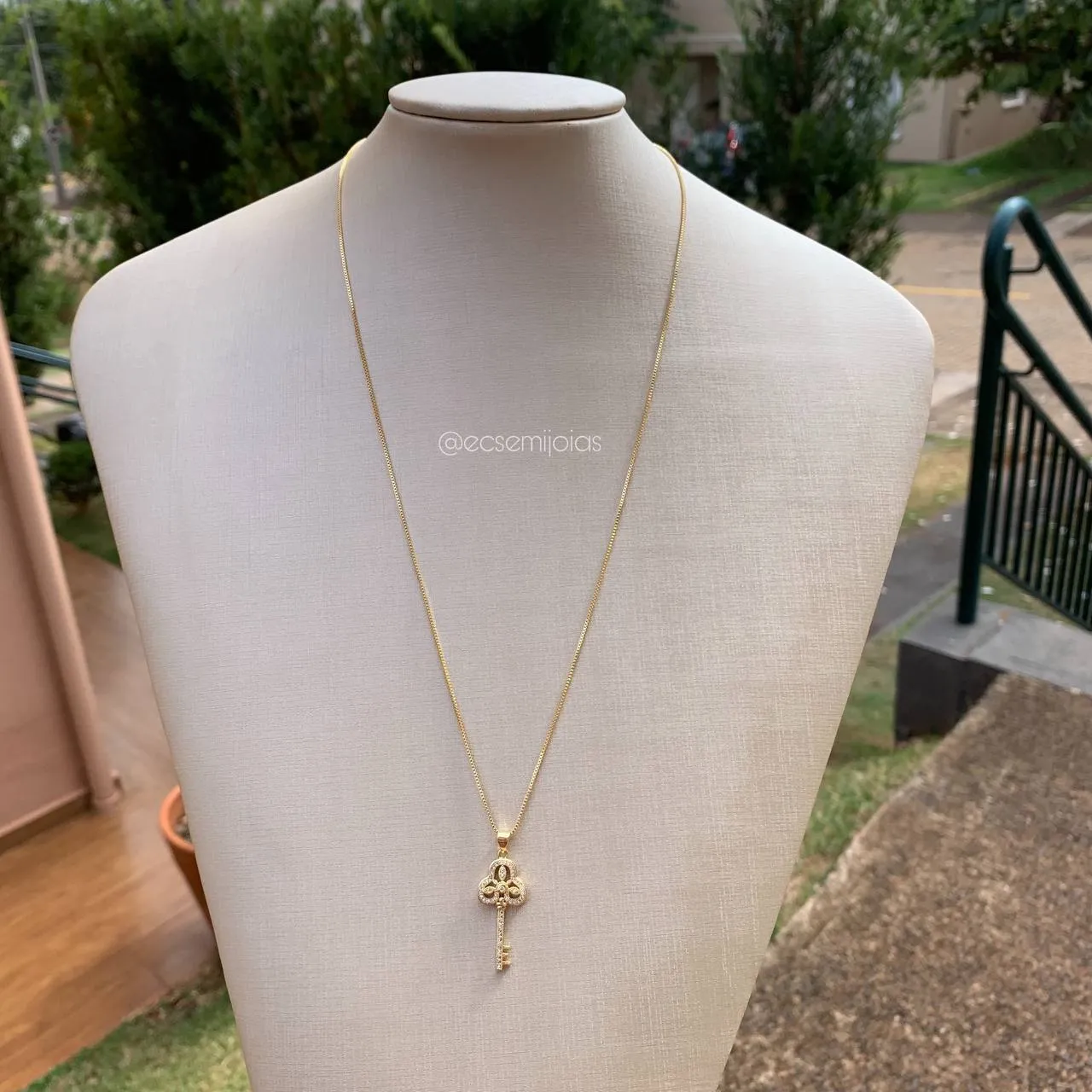 Colar chave tiffani pequena - 60 cm - banhado a ouro 18k