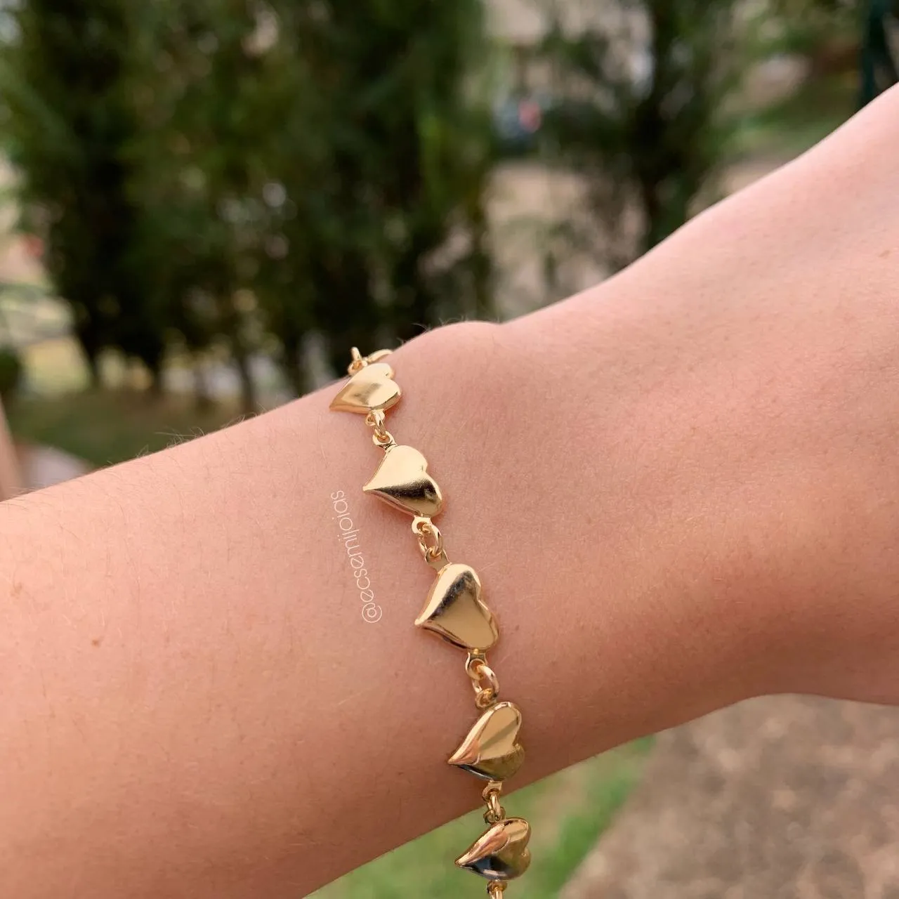 Pulseira 11 corações - 15 cm + 4 cm de extensor - banhado a ouro 18k