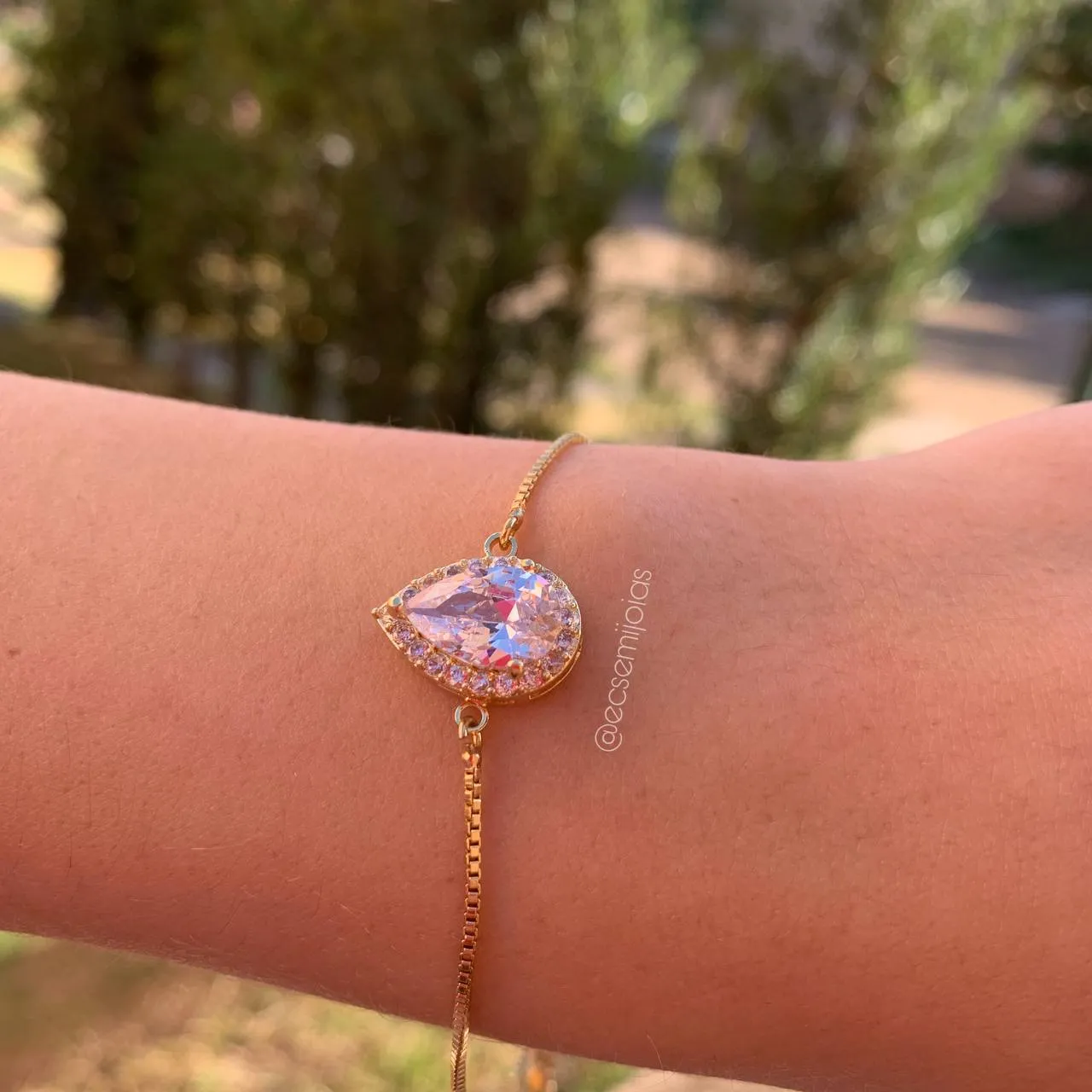 Pulseira shambala com pedra gota cravejada em volta - 20 cm - banhado a ouro 18k