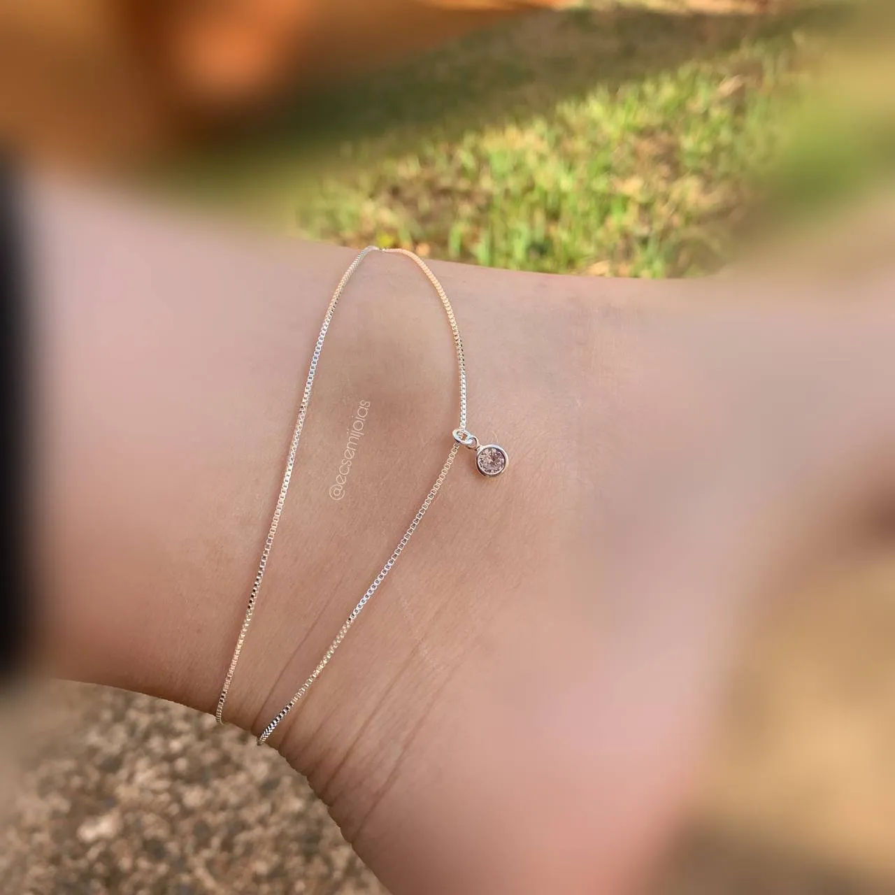 Tornozeleira dois andares com um ponto de luz - 23cm + 5 cm de extensor - banhado a prata 925