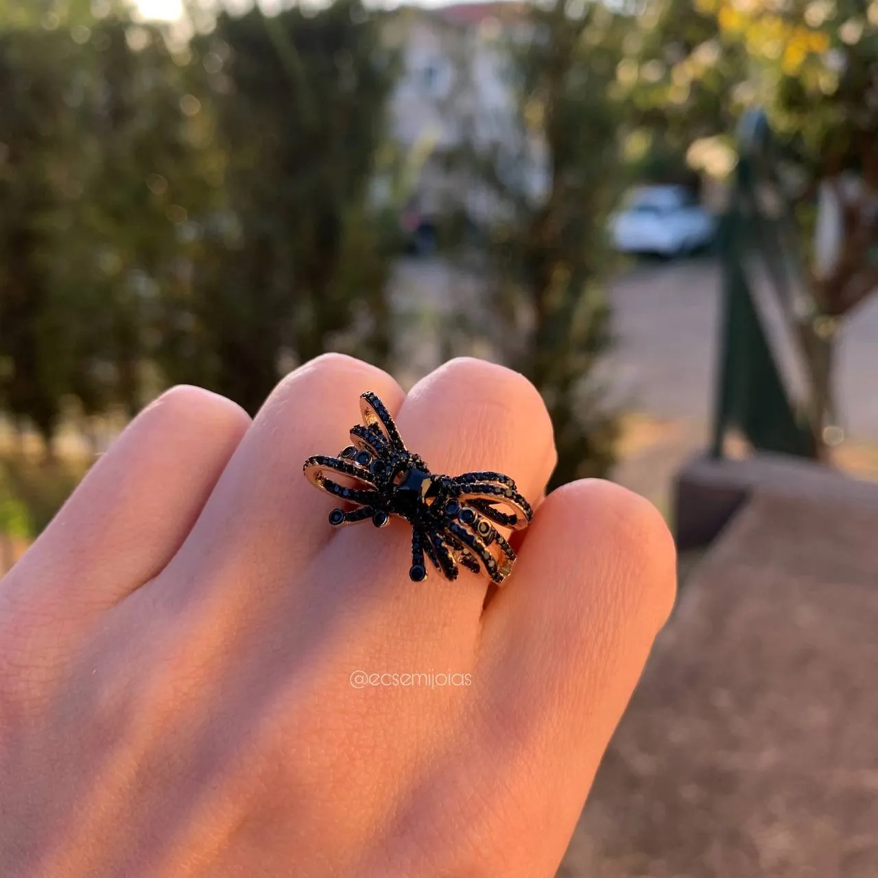 Anel de laço cravejado - banhado a ouro 18k