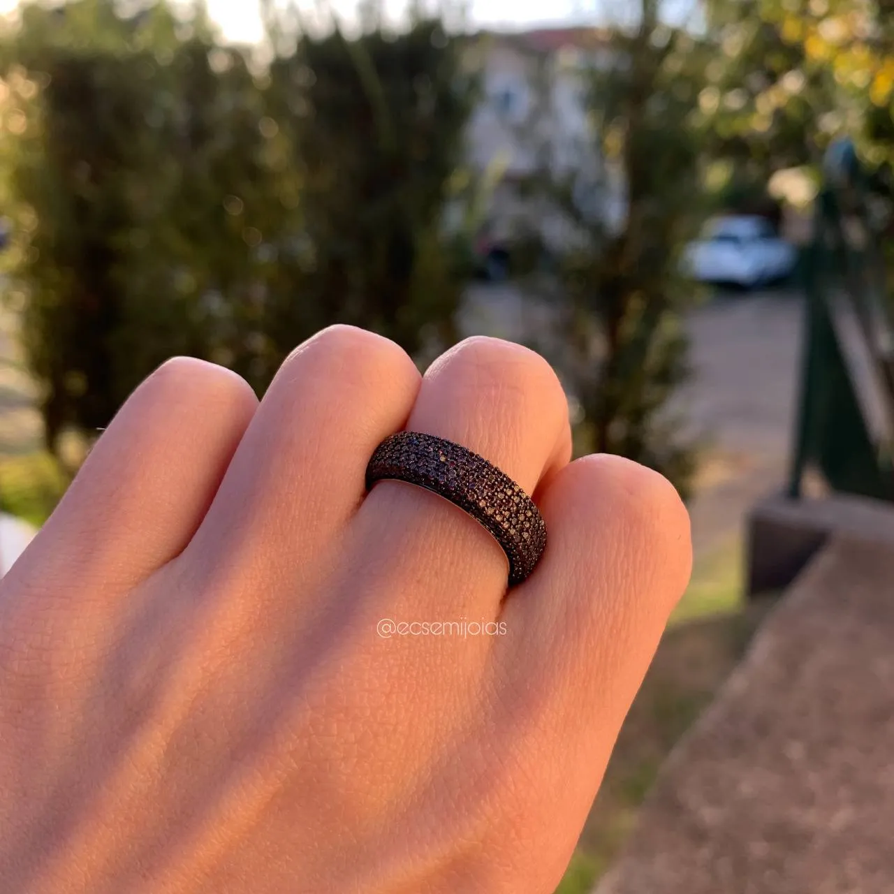 Anel todo cravejado - banhado a ouro 18k
