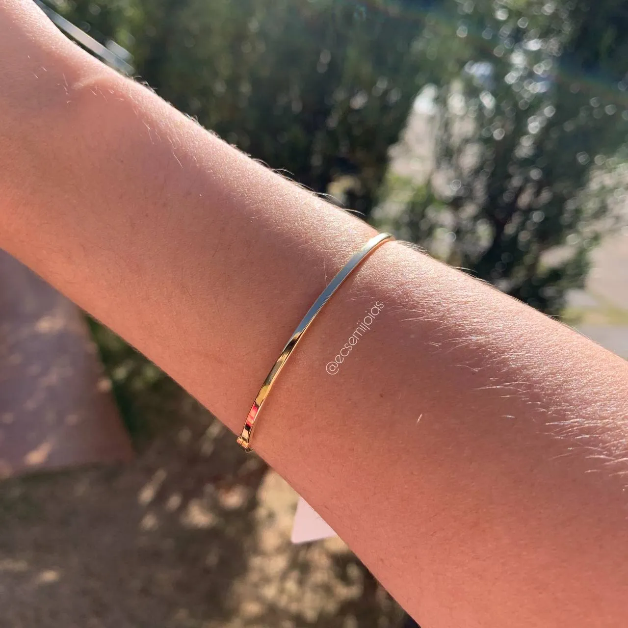 Bracelete liso 2mm de largura -  banhado a ouro 18k