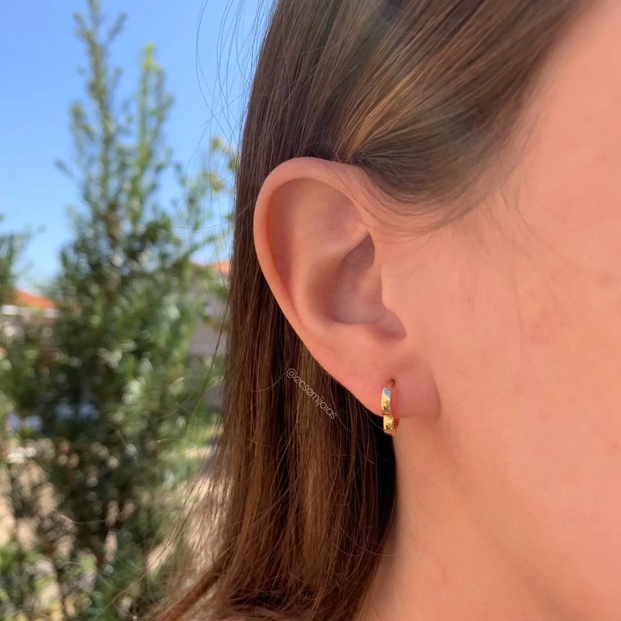Brinco argola coração lisa pequena - banhado a ouro 18k