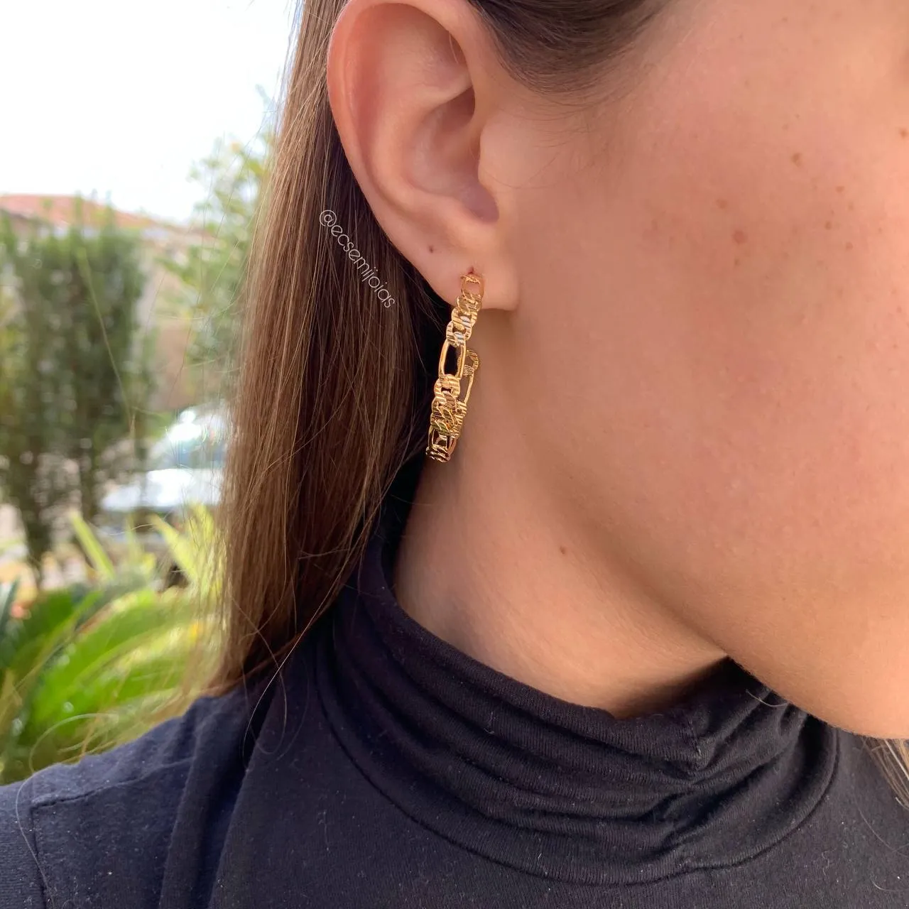 Brinco argola estilo corrente - banhado a ouro 18k