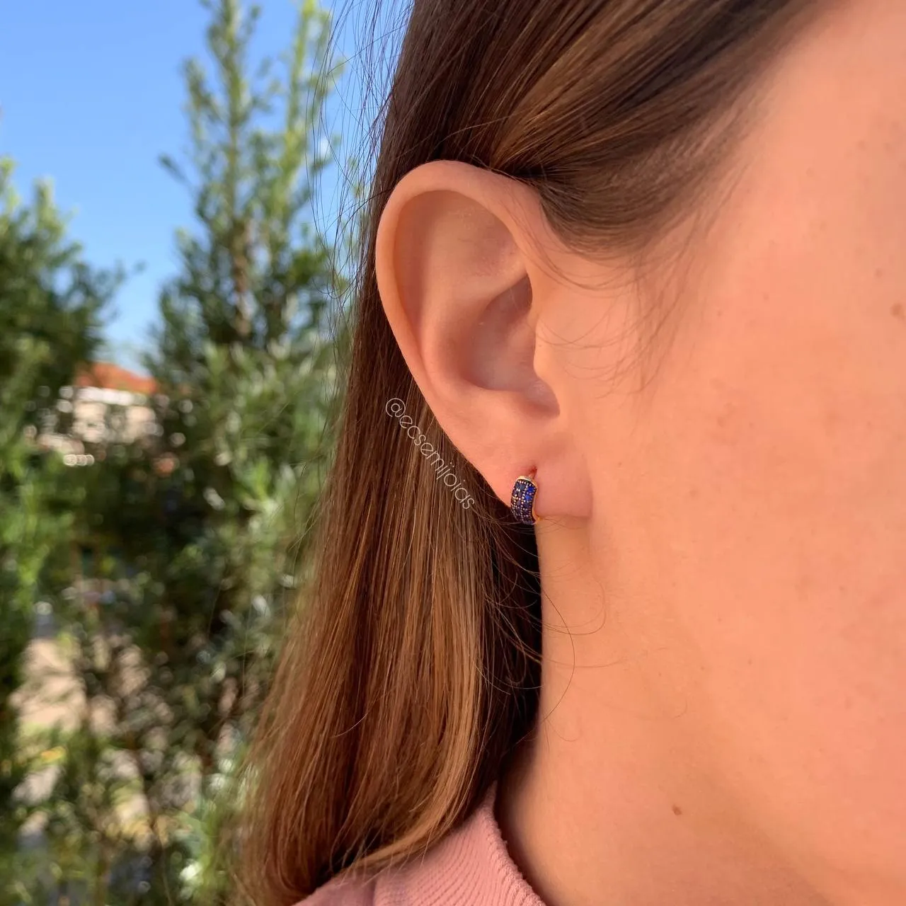 Brinco  argola mais grossa cravejada - banhado a ouro 18k