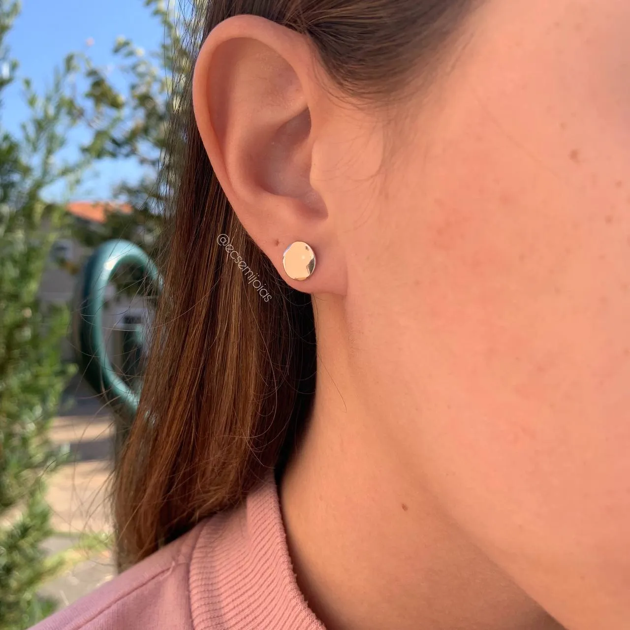 Brinco circulo pequeno liso - banhado a ródio branco