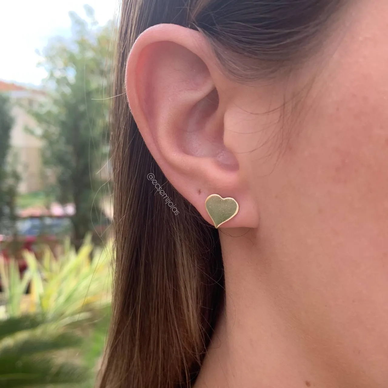Brinco de coração liso 1x1 cm G- banhado a ouro 18k